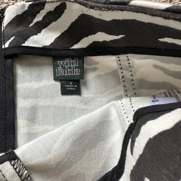 SKIRT BUNDLE OF 4!!! 🖤🖤 - Picture 4 of 10